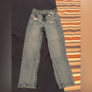 American Eagle High-Rise Mom Jeans